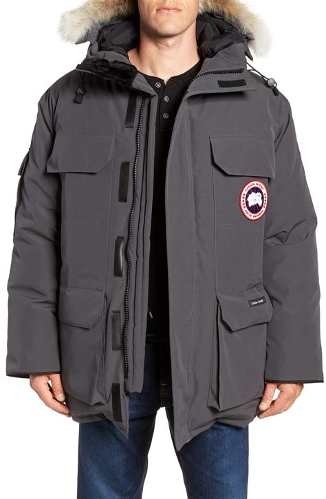 does canada goose do military discount